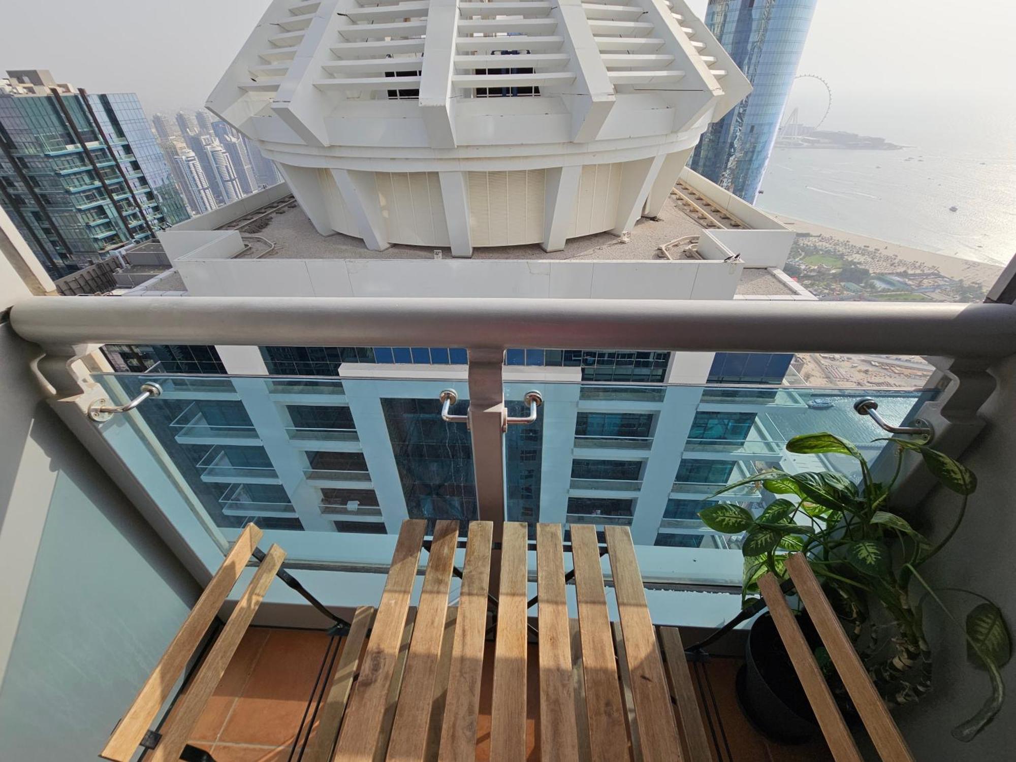 Super Host At Highest Residential Tower In The World, Private Rooms In A Shared Apartment Dubai Bilik gambar