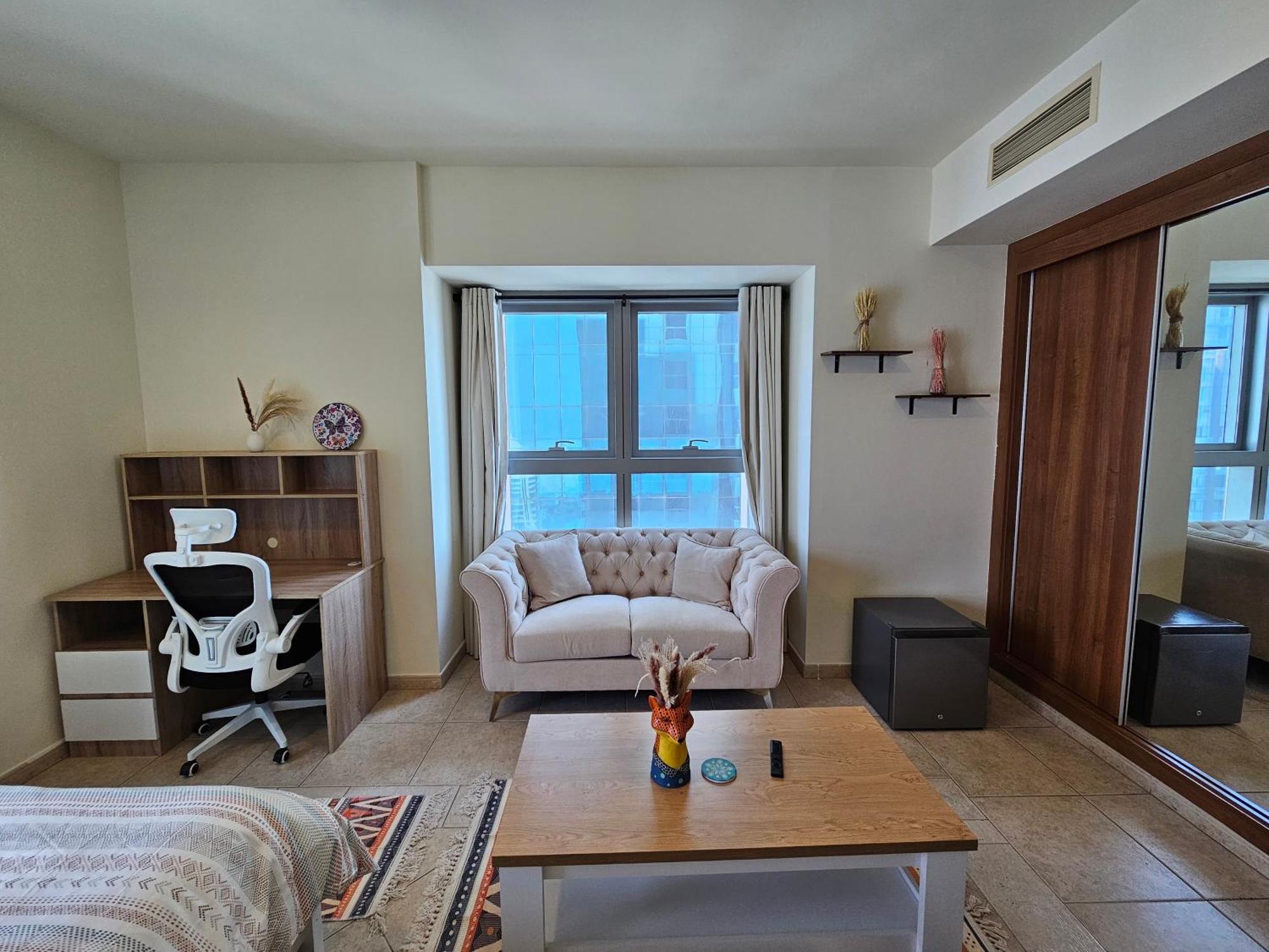 Super Host At Highest Residential Tower In The World, Private Rooms In A Shared Apartment Dubai Bilik gambar