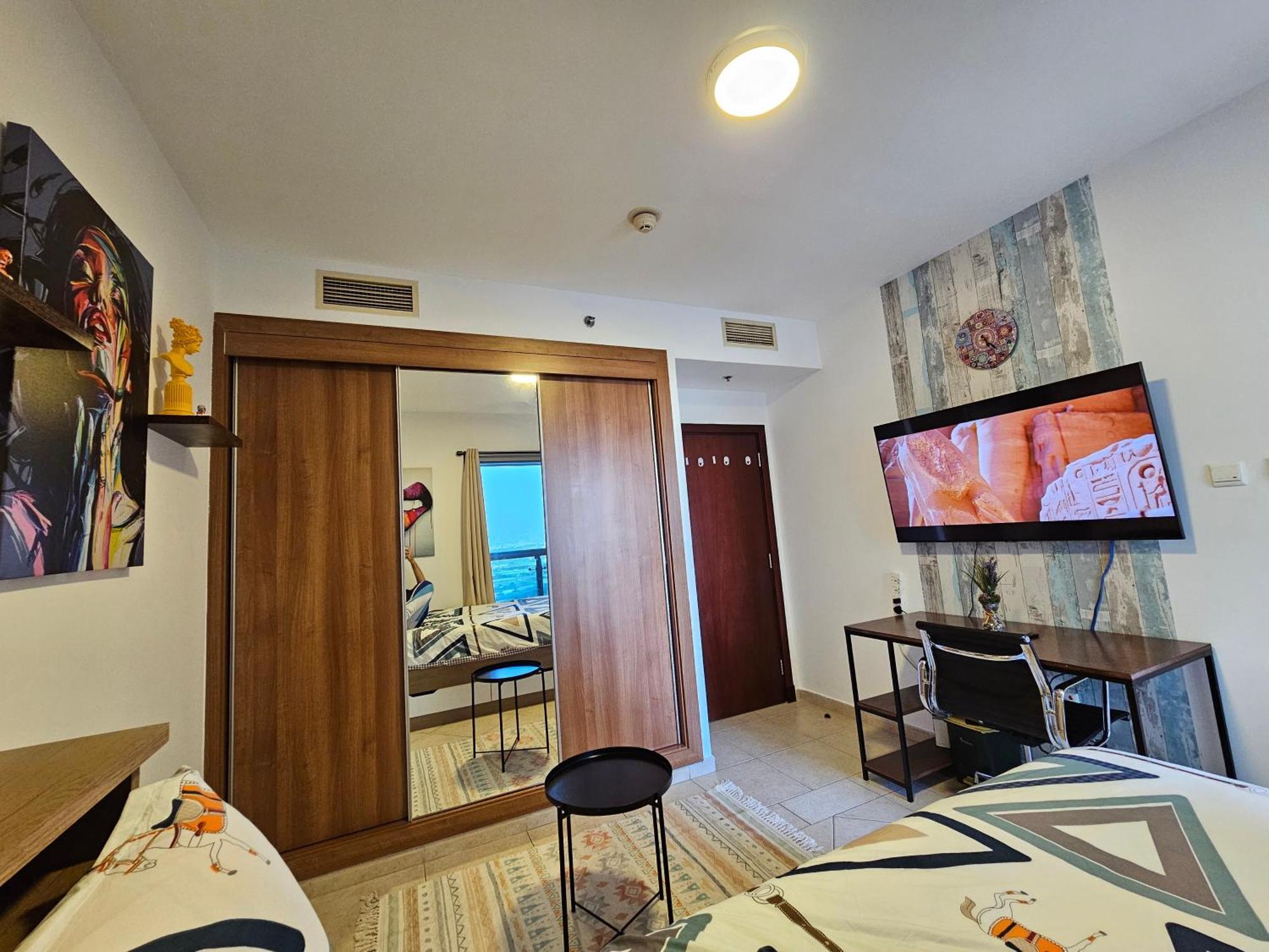 Super Host At Highest Residential Tower In The World, Private Rooms In A Shared Apartment Dubai Bilik gambar